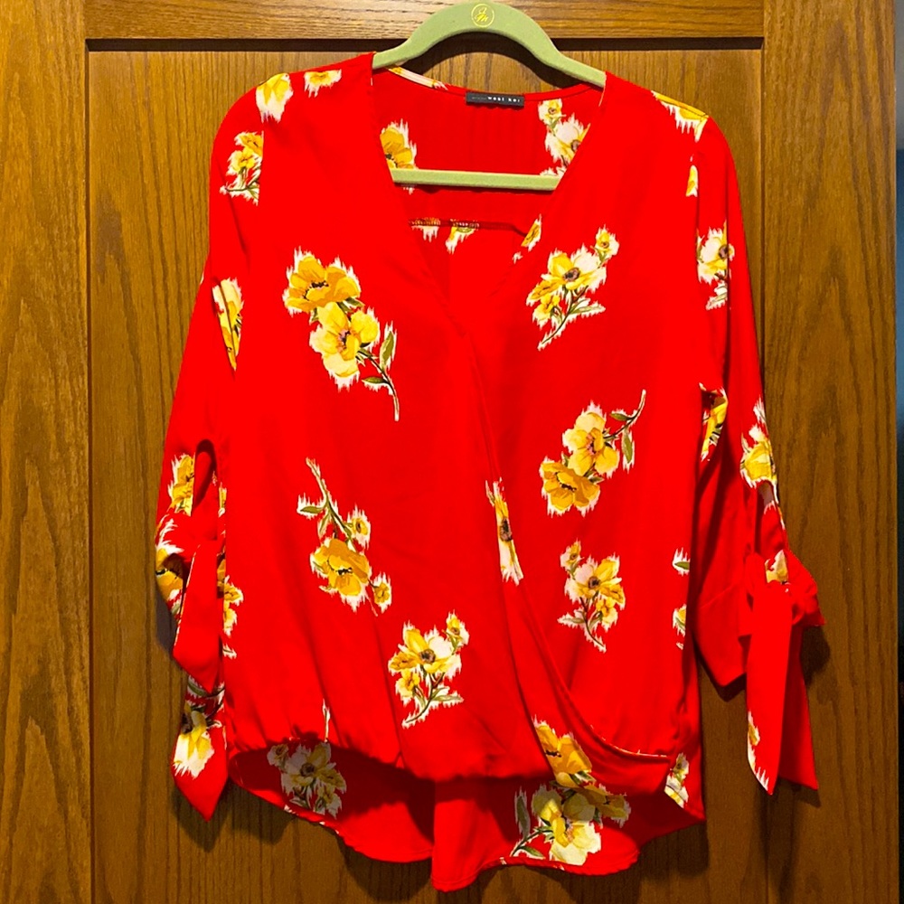 WEST KEI
Allan Surplice Tie Sleeve High Low Blouse
M | Red Floral